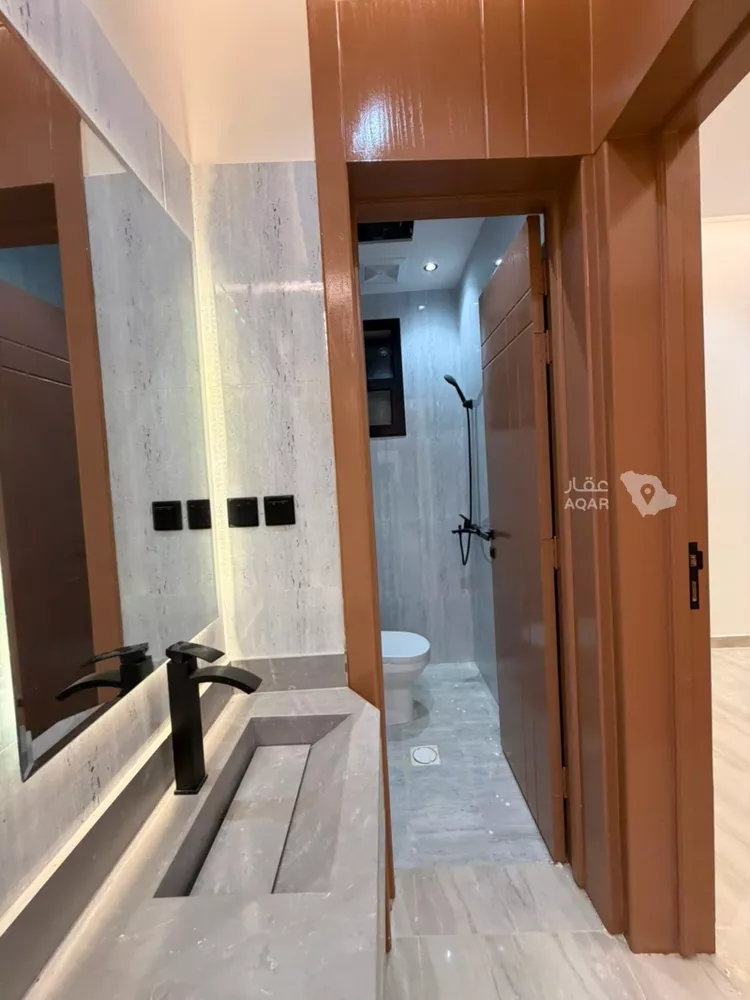 فيلا للبيع في شارع ابن خزرج, حي العريجاء الغربي, مدينة الرياض, منطقة الرياض 14