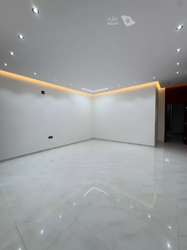 Floor for Sale in Riyadh Dahiat Namar 9