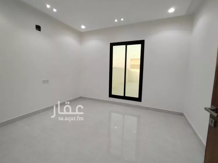 دور للبيع في شارع صلالة, حي العريجاء الغربي, مدينة الرياض, منطقة الرياض صورة 4