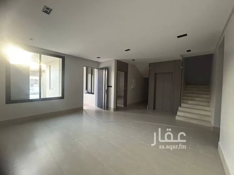 فيلا للبيع في شارع خديجة بنت خويلد, حي العريجاء الغربي, مدينة الرياض, منطقة الرياض صورة 5