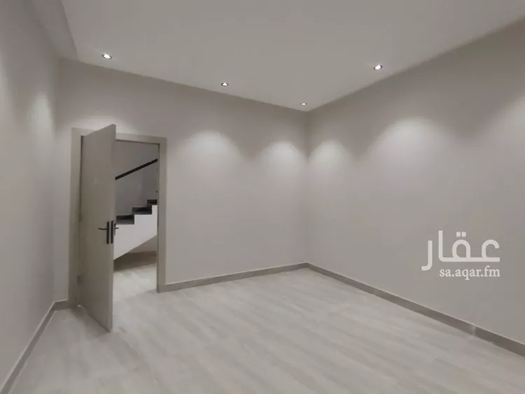 فيلا للبيع في شارع ابن نعيم, حي طيبة, مدينة الرياض, منطقة الرياض 13