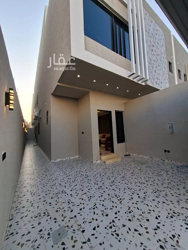 فيلا للبيع في شارع العزيزيه, حي طيبة, مدينة الرياض, منطقة الرياض صورة 2