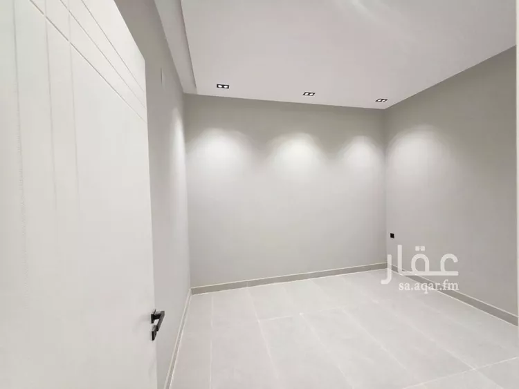 فيلا للبيع في شارع العزيزيه, حي طيبة, مدينة الرياض, منطقة الرياض 8