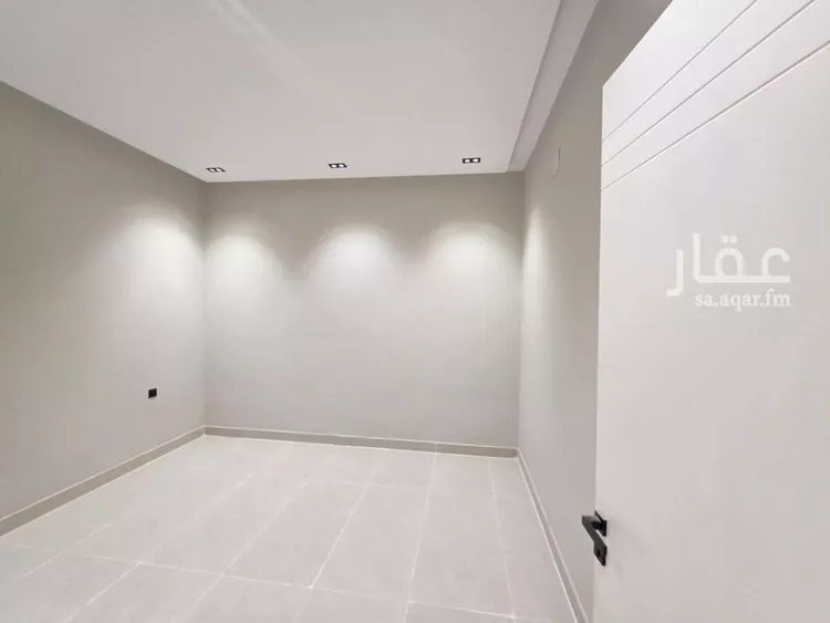 فيلا للبيع في شارع العزيزيه, حي طيبة, مدينة الرياض, منطقة الرياض صورة 5