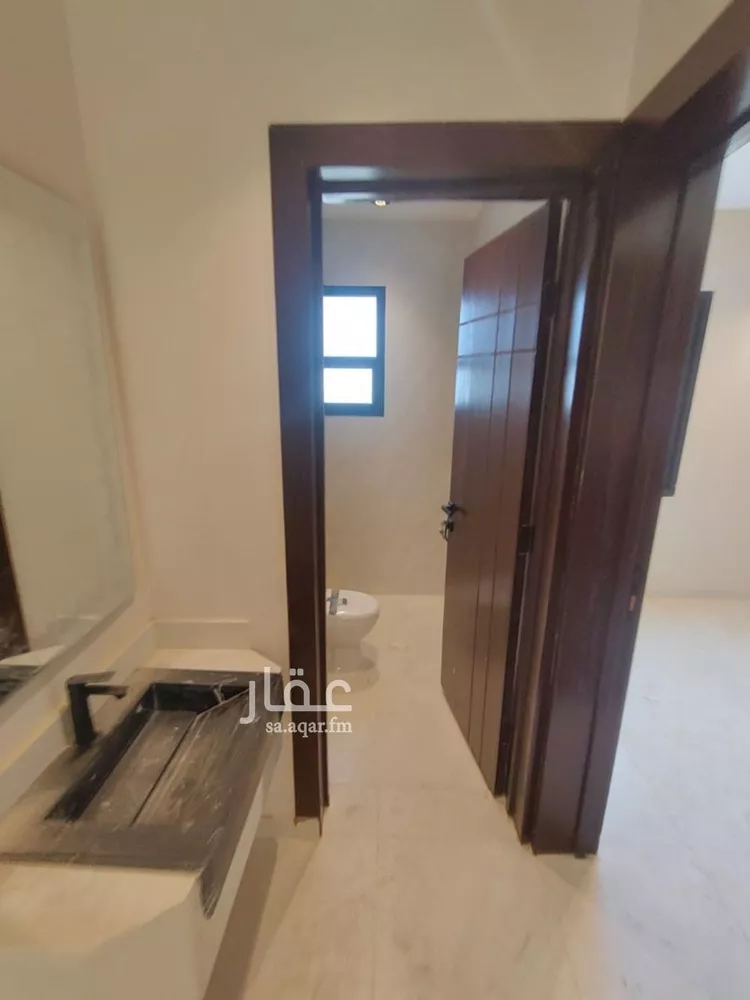 دور للبيع في شارع ابن نعيم, حي طيبة, مدينة الرياض, منطقة الرياض 18