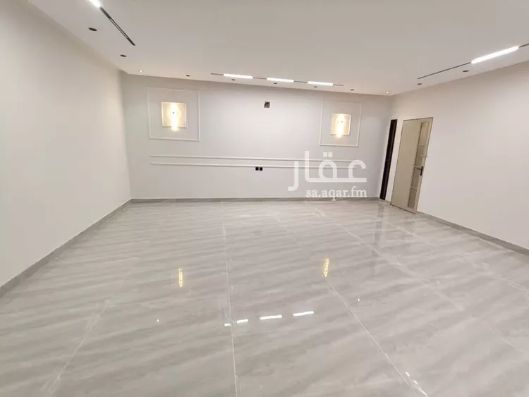 فيلا للبيع في شارع ابن نعيم, حي طيبة, مدينة الرياض, منطقة الرياض 8