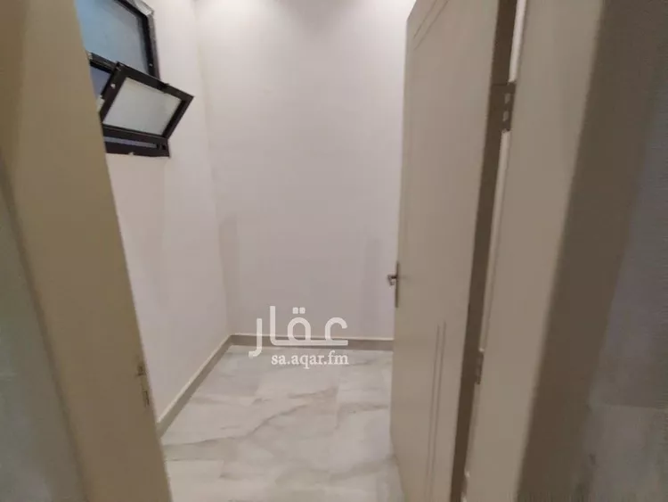 فيلا للبيع في شارع ابن نعيم, حي طيبة, مدينة الرياض, منطقة الرياض 15