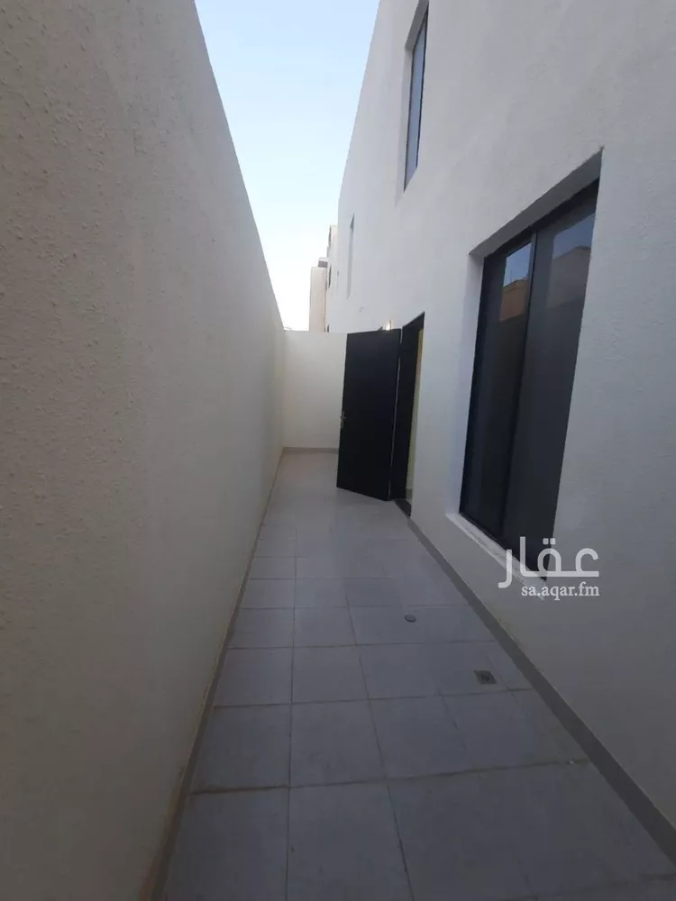 Floor for Sale in Riyadh Al Uraija Al Gharbiyah 14