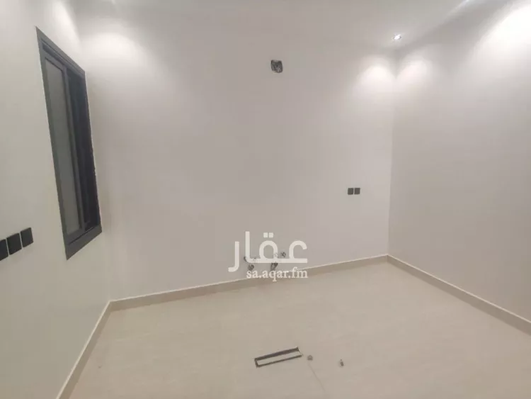 دور للبيع في شارع ابن نعيم, حي طيبة, مدينة الرياض, منطقة الرياض 9