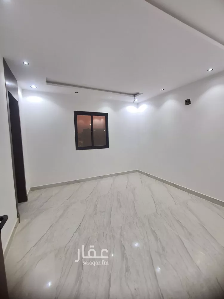 فيلا للبيع في شارع العزيزيه, حي طيبة, مدينة الرياض, منطقة الرياض 12
