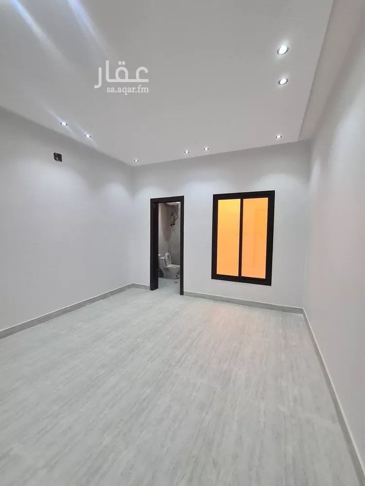 فيلا للبيع في شارع ابن نعيم, حي طيبة, مدينة الرياض, منطقة الرياض 11