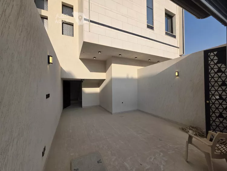 فيلا للبيع في شارع العزيزيه, حي طيبة, مدينة الرياض, منطقة الرياض 4