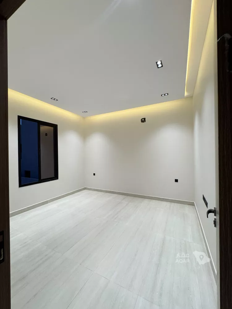 Floor for Sale in Riyadh Dahiat Namar 10