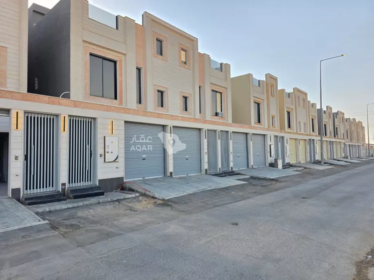 فيلا للبيع في شارع الامام مسلم, حي بدر, مدينة الرياض, منطقة الرياض 4