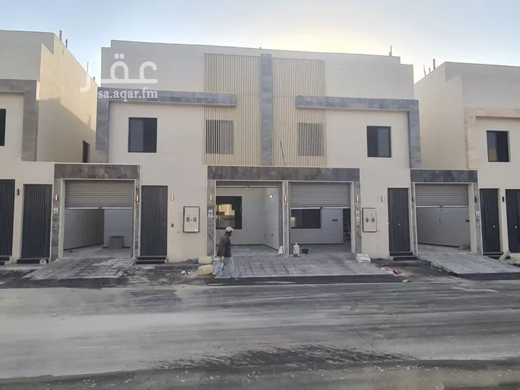 فيلا للبيع في شارع حامد عبدالحفيظ, حي عكاظ, مدينة الرياض, منطقة الرياض صورة 2