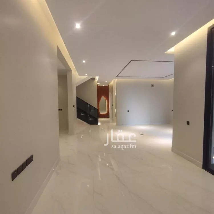 فيلا للبيع في شارع عبدالخالق الصابوني, حي عكاظ, مدينة الرياض, منطقة الرياض صورة 5