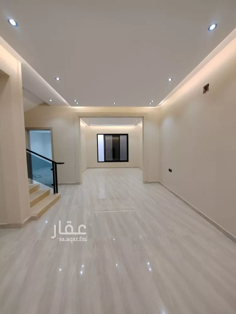 فيلا للبيع في شارع محمد الشارعي, حي العريجاء الأوسط, مدينة الرياض, منطقة الرياض صورة 3