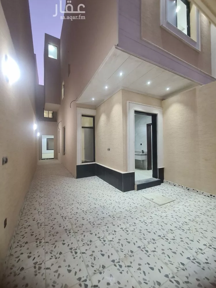 فيلا للبيع في شارع العزيزيه, حي طيبة, مدينة الرياض, منطقة الرياض صورة 2