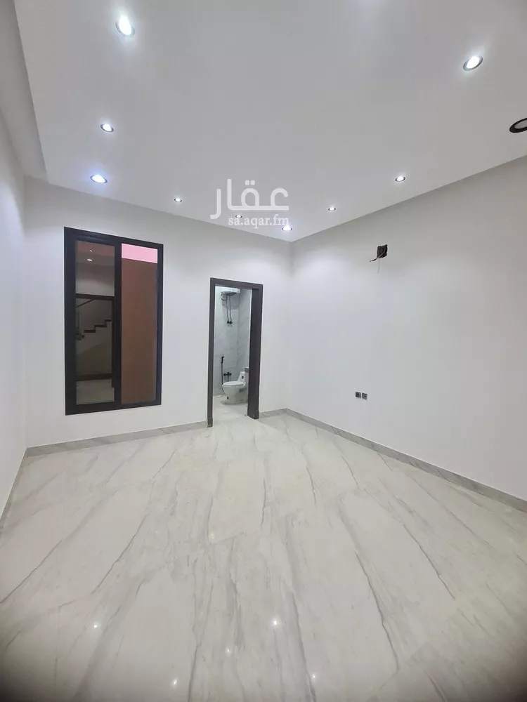 فيلا للبيع في شارع العزيزيه, حي طيبة, مدينة الرياض, منطقة الرياض 9