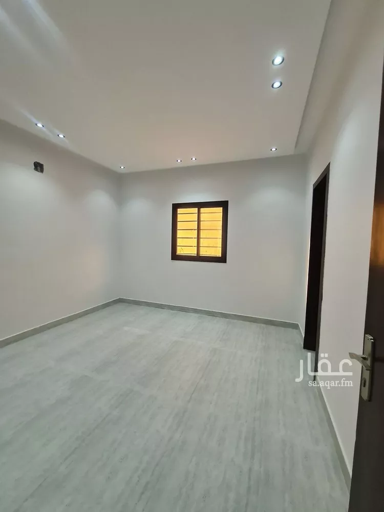 فيلا للبيع في شارع ابن نعيم, حي طيبة, مدينة الرياض, منطقة الرياض 9