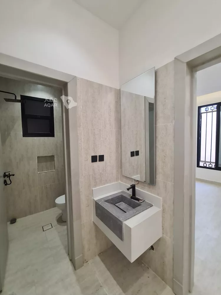 دور للبيع في شارع العزيزيه, حي طيبة, مدينة الرياض, منطقة الرياض 8