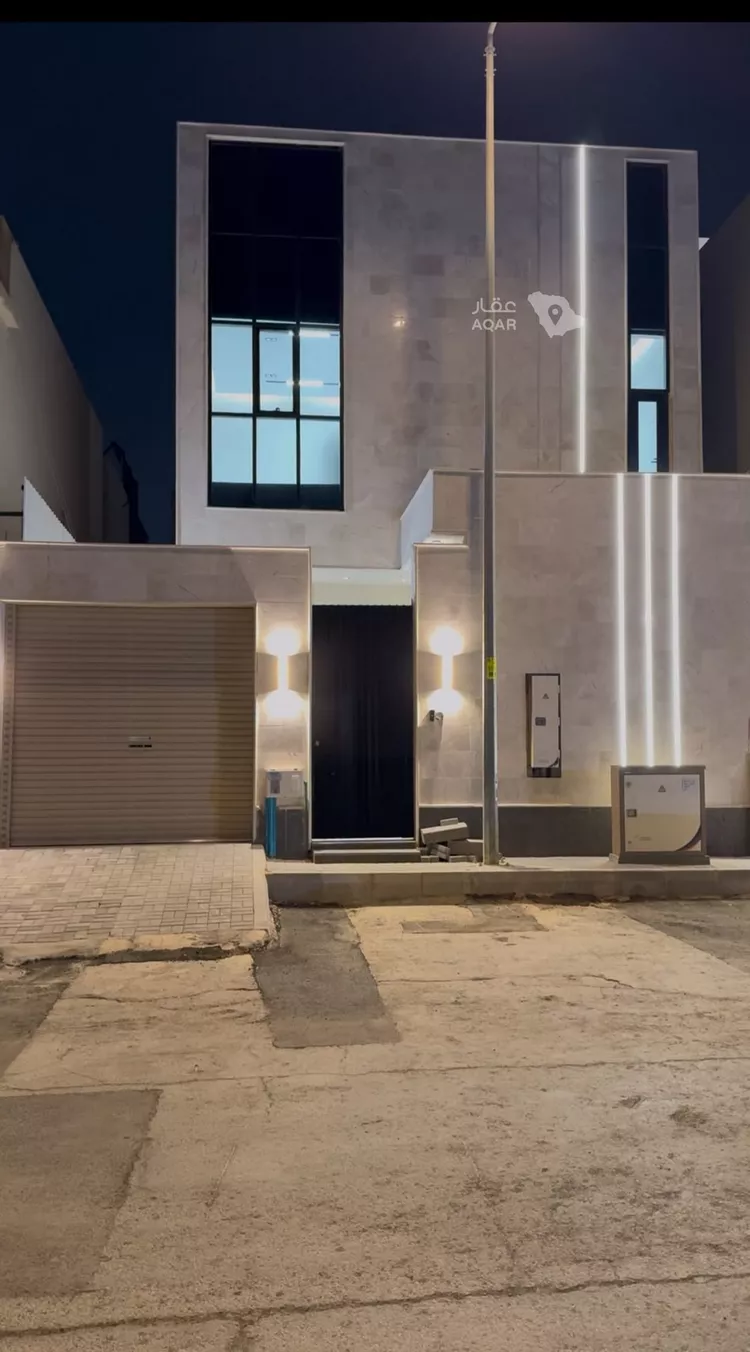 Villa for Sale in Riyadh Al Uraija Al Gharbiyah