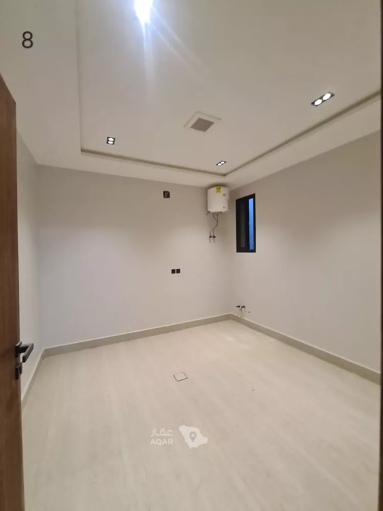 فيلا للبيع في شارع العزيزيه, حي طيبة, مدينة الرياض, منطقة الرياض 8