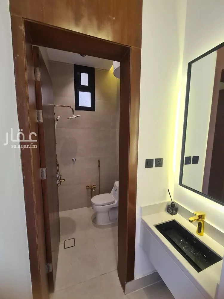 فيلا للبيع في شارع حسين الأبريقي, حي عكاظ, مدينة الرياض, منطقة الرياض صورة 5