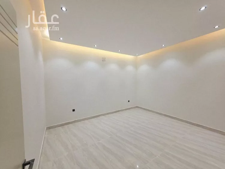 دور للبيع في شارع مسلم, حي بدر, مدينة الرياض, منطقة الرياض صورة 5