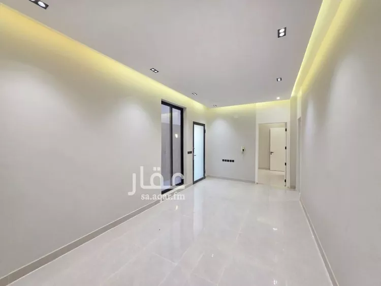 فيلا للبيع في شارع العزيزيه, حي طيبة, مدينة الرياض, منطقة الرياض 9