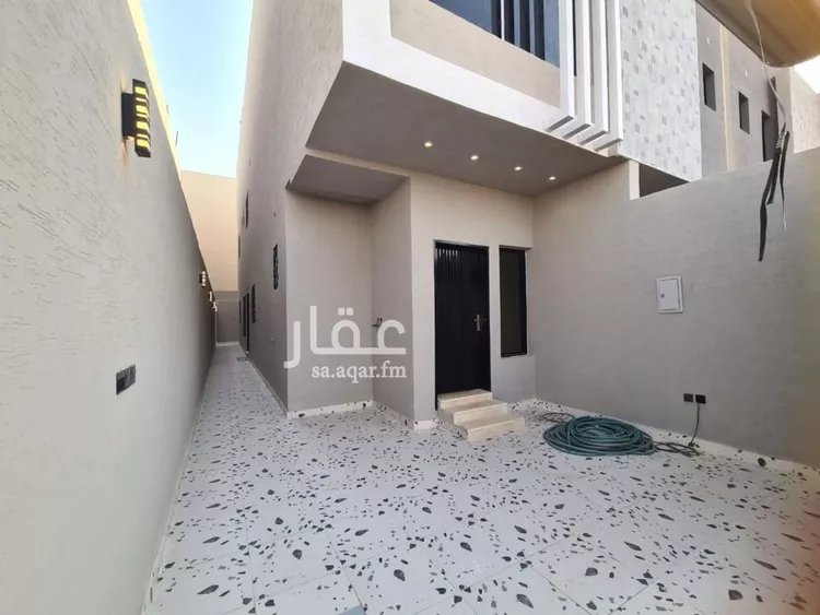 فيلا للبيع في شارع العزيزيه, حي طيبة, مدينة الرياض, منطقة الرياض صورة 4