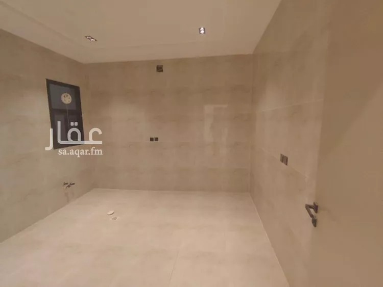 فيلا للبيع في شارع ابن نعيم, حي طيبة, مدينة الرياض, منطقة الرياض 11