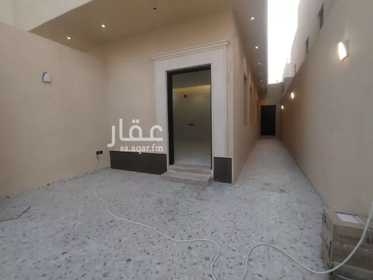 فيلا للبيع في شارع العزيزيه, حي طيبة, مدينة الرياض, منطقة الرياض صورة 2