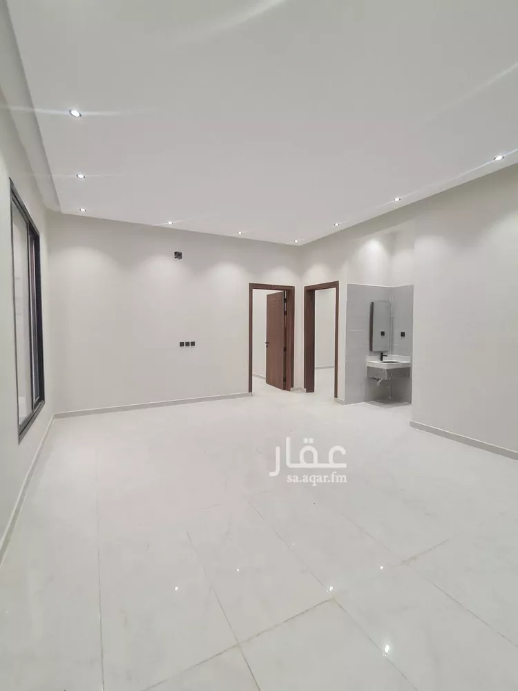 دور للبيع في شارع ابن جبير, حي طيبة, مدينة الرياض, منطقة الرياض 7