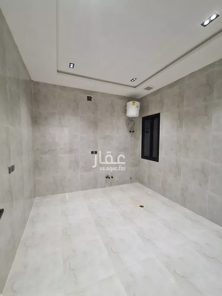 دور للبيع في شارع ابن نعيم, حي طيبة, مدينة الرياض, منطقة الرياض 9