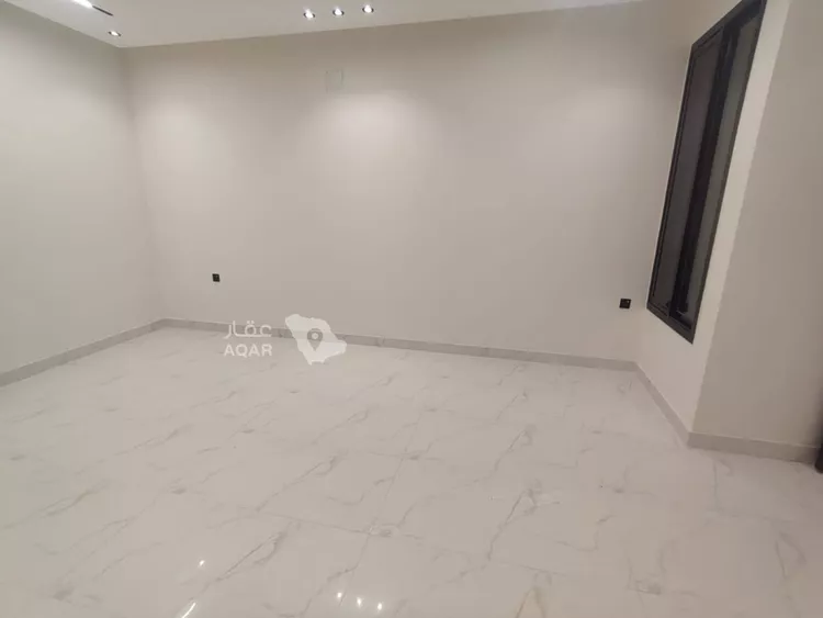 فيلا للبيع في شارع ابن نعيم, حي طيبة, مدينة الرياض, منطقة الرياض 8