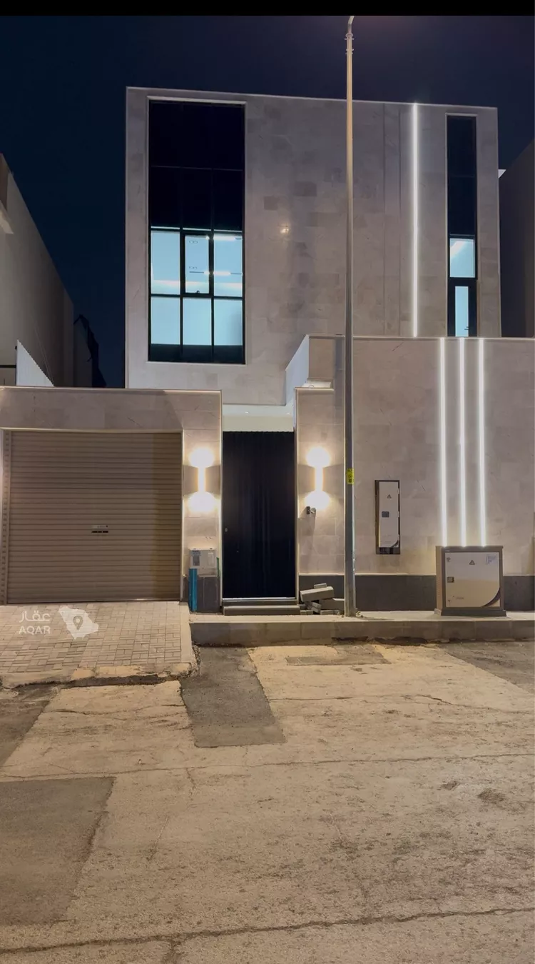 Villa for Sale in Riyadh Al Uraija Al Gharbiyah