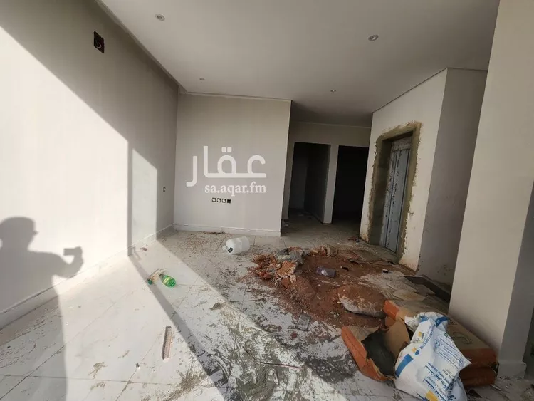 فيلا للبيع في شارع ابي الحسن الساعاتي, حي العريجاء الأوسط, مدينة الرياض, منطقة الرياض صورة 5