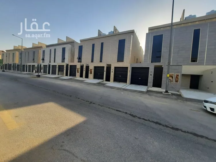 فيلا للبيع في شارع حامد عبدالحفيظ, حي عكاظ, مدينة الرياض, منطقة الرياض صورة 4