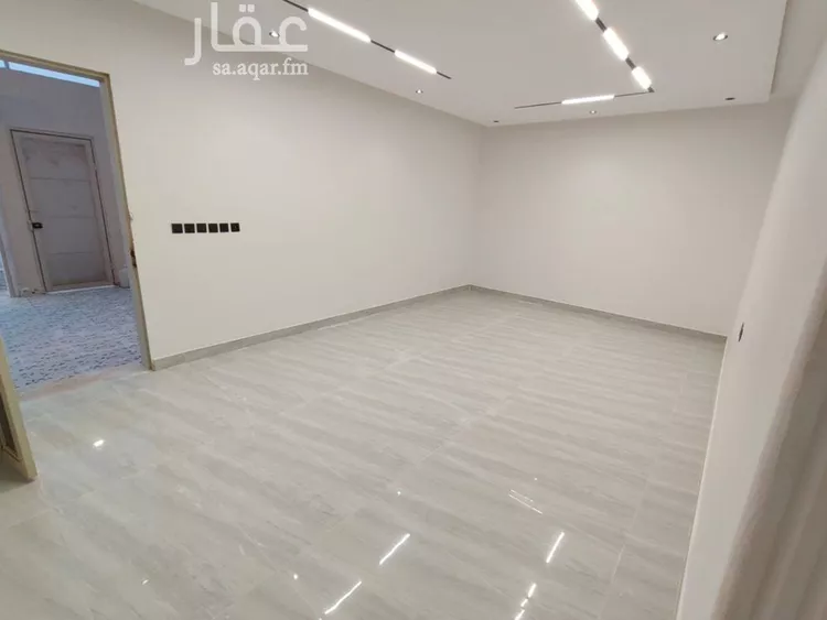 فيلا للبيع في شارع العزيزيه, حي طيبة, مدينة الرياض, منطقة الرياض صورة 4