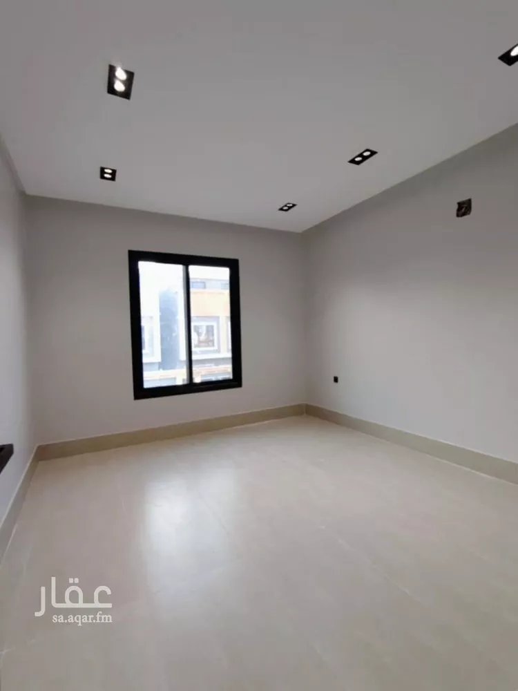فيلا للبيع في شارع ممر42, حي عكاظ, مدينة الرياض, منطقة الرياض 8