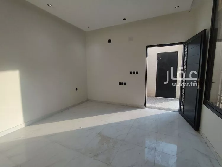 فيلا للبيع في شارع العزيزيه, حي طيبة, مدينة الرياض, منطقة الرياض صورة 4