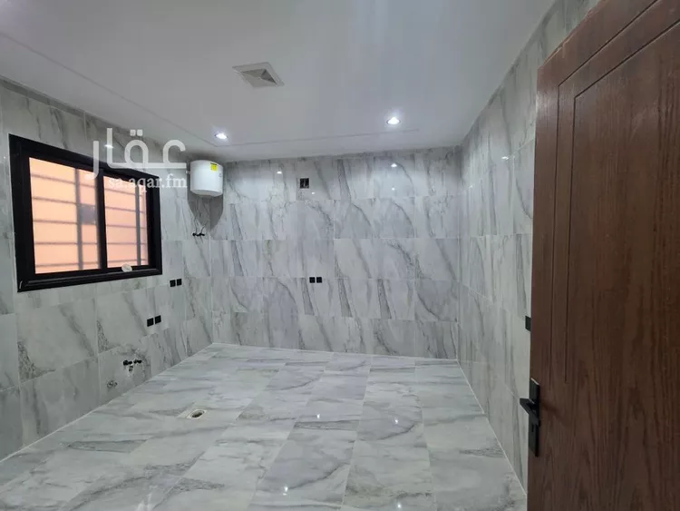 فيلا للبيع في شارع العزيزيه, حي طيبة, مدينة الرياض, منطقة الرياض صورة 5