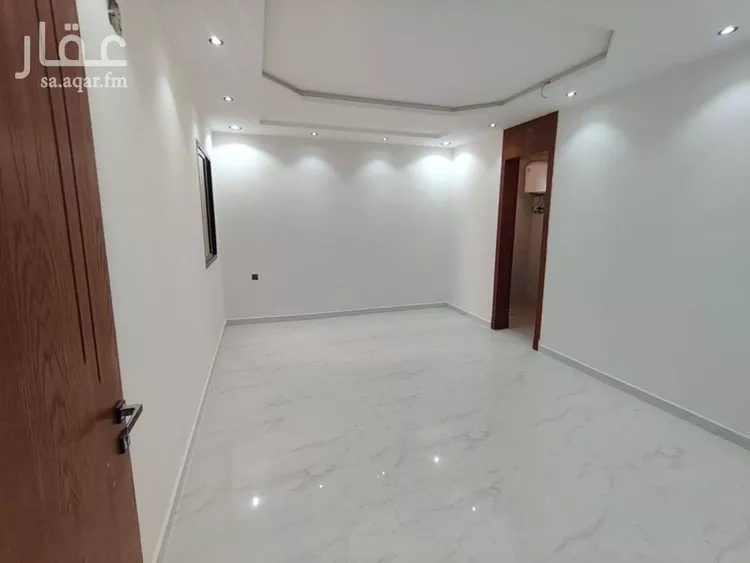 فيلا للبيع في شارع العزيزيه, حي طيبة, مدينة الرياض, منطقة الرياض صورة 5
