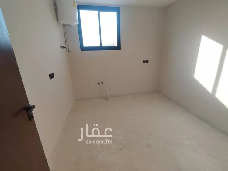 دور للبيع في شارع ابن نعيم, حي طيبة, مدينة الرياض, منطقة الرياض 15
