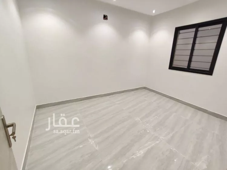 فيلا للبيع في شارع ابن نعيم, حي طيبة, مدينة الرياض, منطقة الرياض صورة 3