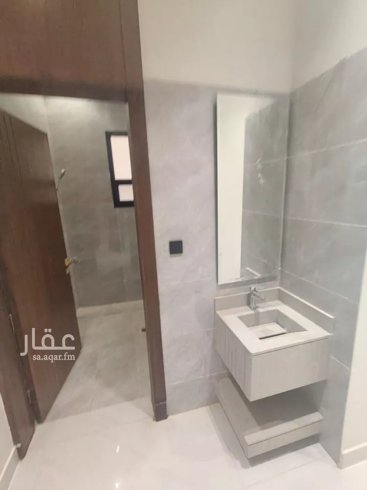 دور للبيع في شارع العزيزيه, حي طيبة, مدينة الرياض, منطقة الرياض 8