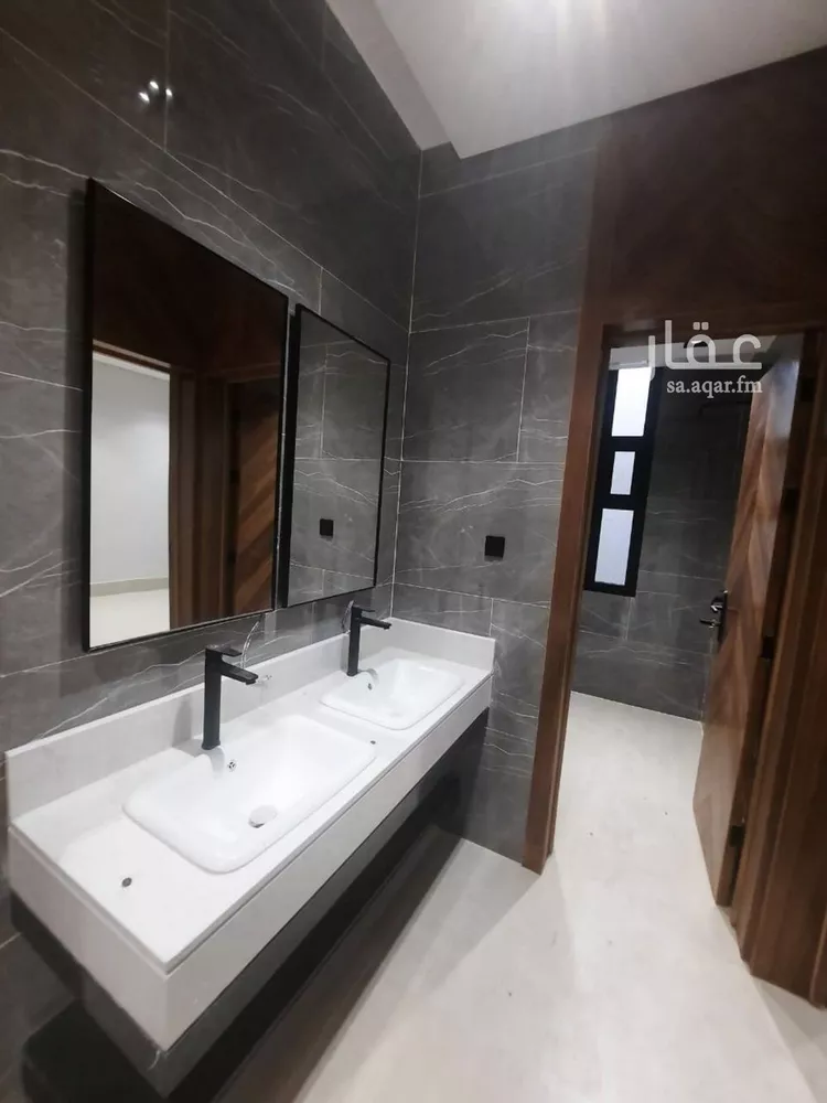 Floor for Sale in Riyadh Al Uraija Al Gharbiyah 7