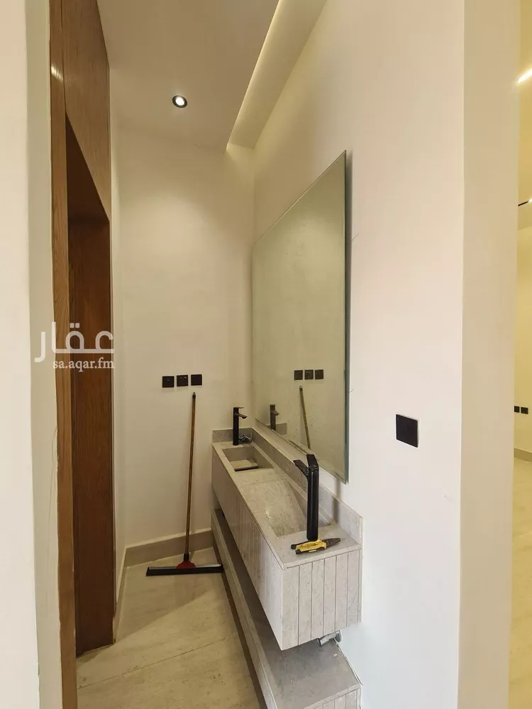 دور للبيع في شارع العزيزيه, حي طيبة, مدينة الرياض, منطقة الرياض صورة 3