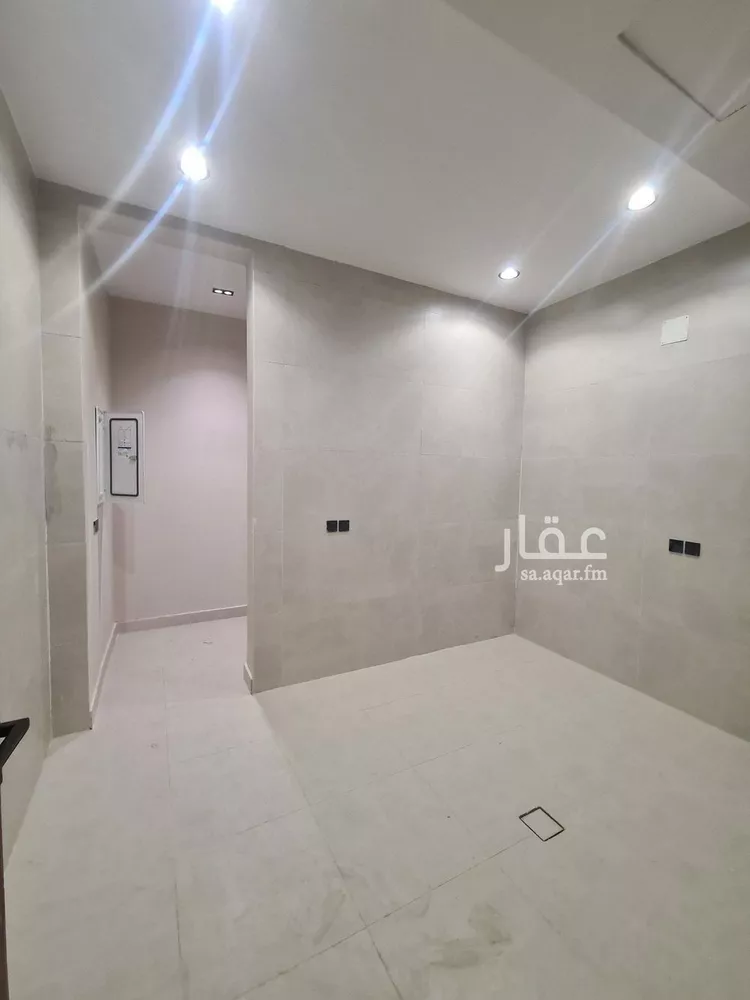 دور للبيع في شارع العزيزيه, حي طيبة, مدينة الرياض, منطقة الرياض 9